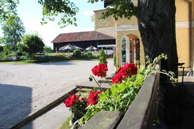 Folwark Tumiany Pokoje & Restauracja Exterior foto